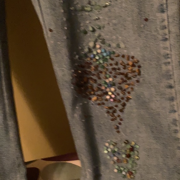 Cache - Picture 4 of 5